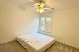 2651 Hidden Ridge Dr, Arlington, TX 76006 - Photo 32