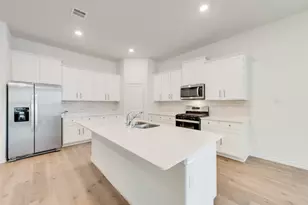 10620 Breezeway Dr, Aubrey, TX 76227 - Photo 12