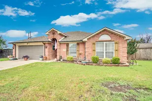 1605 S 3rd St, Midlothian, TX 76065 - Photo 4
