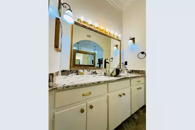 605 Davis Street S, Sulphur Springs, TX 75482 - Photo 14