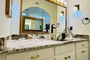 605 Davis Street S, Sulphur Springs, TX 75482 - Photo 14