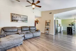 2102 Hill Top Cir, Weatherford, TX 76085 - Photo 10