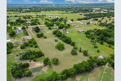 2102 Hill Top Circle, Weatherford, TX 76085 - Photo 32