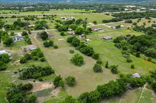 2102 Hill Top Cir, Weatherford, TX 76085 - Photo 32