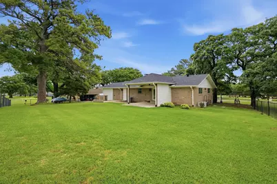 104 Kiowa Drive W, Lake Kiowa, TX 76240 - Photo 30