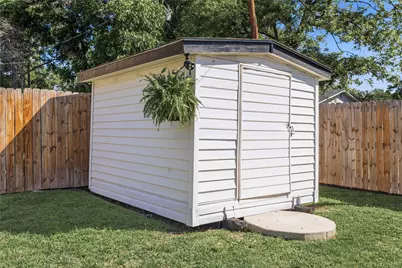 2410 14th Street, Brownwood, TX 76801 - Photo 32