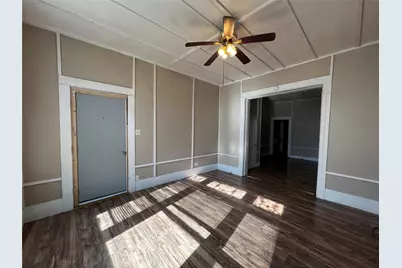 817 W Owing Street, Denison, TX 75020 - Photo 1