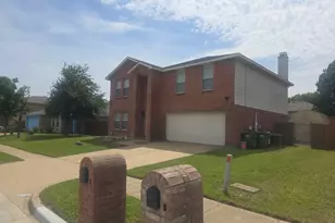 3813 Summer Hill Dr, Balch Springs, TX 75180 - Photo 2