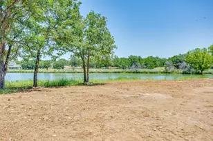 129 Lakeside Dr, Lipan, TX 76462 - Photo 36
