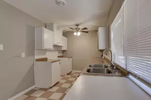 5709 Christie Ln, Garland, TX 75044 - Photo 6