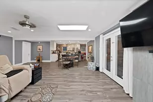 4605 Bayberry Ln, Garland, TX 75043 - Photo 6
