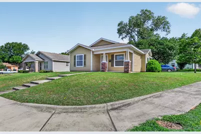 4421 E Kellis Street, Fort Worth, TX 76119 - Photo 4