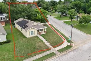4421 E Kellis St, Fort Worth, TX 76119 - Photo 6