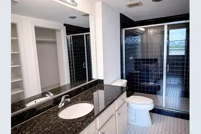 2502 Live Oak Street #301, Dallas, TX 75204 - Photo 18