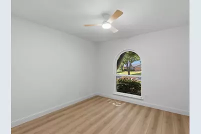 2039 Chestnut Road, Carrollton, TX 75007 - Photo 18
