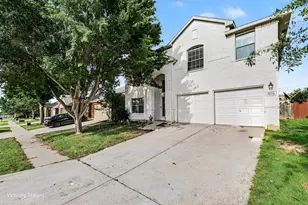 1816 Marlin Dr, Aubrey, TX 76227 - Photo 2