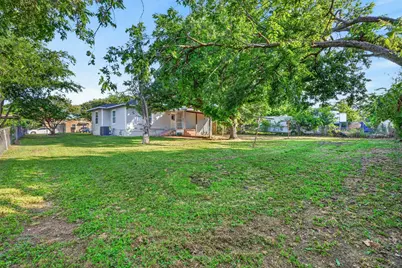 2006 20th Street, Mineral Wells, TX 76067 - Photo 2