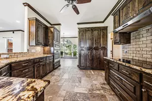 716 Retoma Park Dr, Robinson, TX 76706 - Photo 8