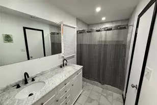 415 W Highland Dr, Whitewright, TX 75491 - Photo 8
