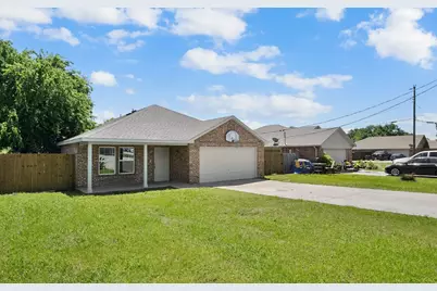 4920 S Peachtree Road, Balch Springs, TX 75180 - Photo 2