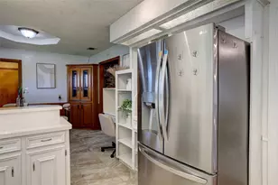 2918 Apple Valley Dr, Garland, TX 75043 - Photo 6