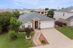 206 Shady Brook Dr, Arlington, TX 76002 - Photo 4