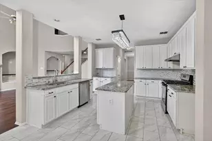 205 Lake Village Dr, McKinney, TX 75071 - Photo 14