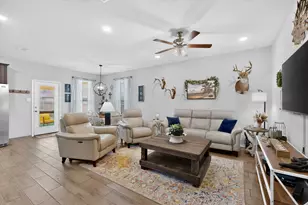 645 Pawprint Holw, Godley, TX 76044 - Photo 6