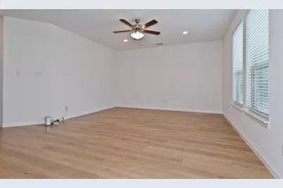 4742 Crestwood Drive, Haltom City, TX 76137 - Photo 8