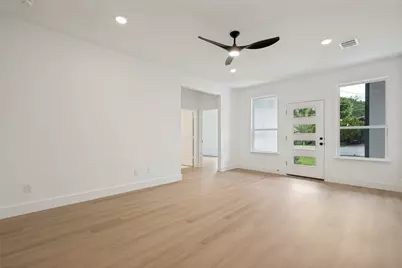 642 Bethpage Avenue, Dallas, TX 75217 - Photo 2