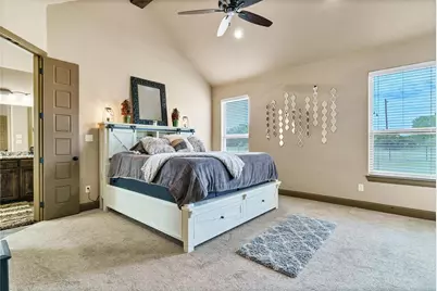217 Maverick Court, Granbury, TX 76049 - Photo 16