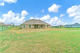 217 Maverick Ct, Granbury, TX 76049 - Photo 32