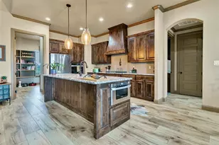 217 Maverick Ct, Granbury, TX 76049 - Photo 10