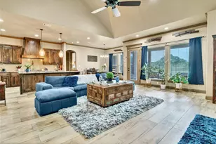 217 Maverick Ct, Granbury, TX 76049 - Photo 8