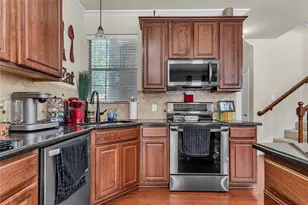 5035 Barcelona Trl, Grand Prairie, TX 75052 - Photo 8