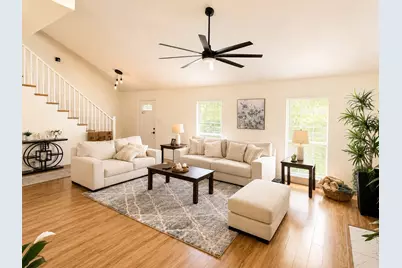 4325 Winchester Court, Grand Prairie, TX 75052 - Photo 2