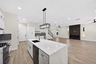 4128 Pluto St, Dallas, TX 75212 - Photo 4