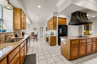 2332 Lakeway Terrace, Flower Mound, TX 75028 - Photo 10