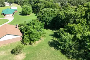 415 Meadowlark Trail, Springtown, TX 76082 - Photo 32