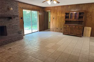 415 Meadowlark Trail, Springtown, TX 76082 - Photo 12