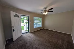 1605 Maple Dr, Garland, TX 75042 - Photo 2