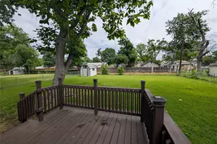 1605 Maple Dr, Garland, TX 75042 - Photo 20