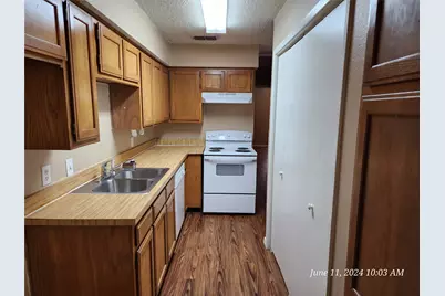 429 Thomas Street SW #D, Burleson, TX 76028 - Photo 8