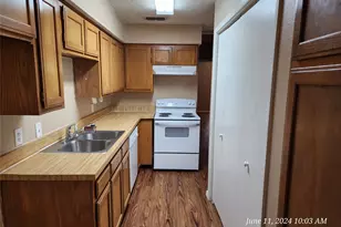 429 Thomas Street SW, Burleson, TX 76028 - Photo 8