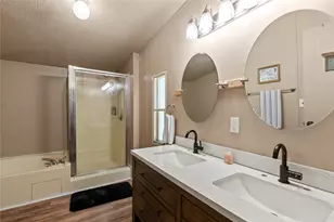 194 Indian Gap Dr, Mabank, TX 75156 - Photo 10