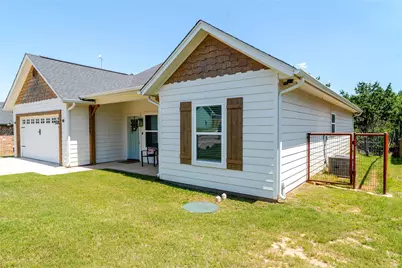 2703 San Gabriel Drive, Granbury, TX 76048 - Photo 4