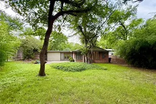 10208 Lake Gardens Dr, Dallas, TX 75218 - Photo 22
