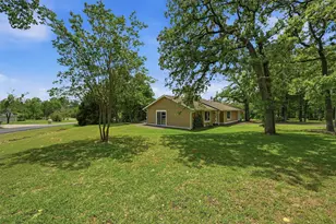 100 Cayuga Cove, Lake Kiowa, TX 76240 - Photo 4