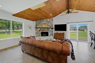 100 Cayuga Cove, Lake Kiowa, TX 76240 - Photo 10