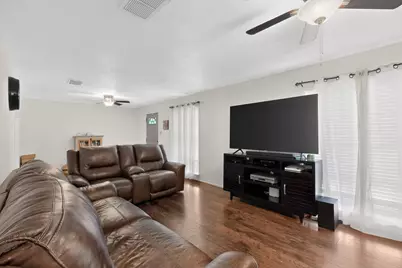 8927 Beckley View Avenue, Dallas, TX 75232 - Photo 2